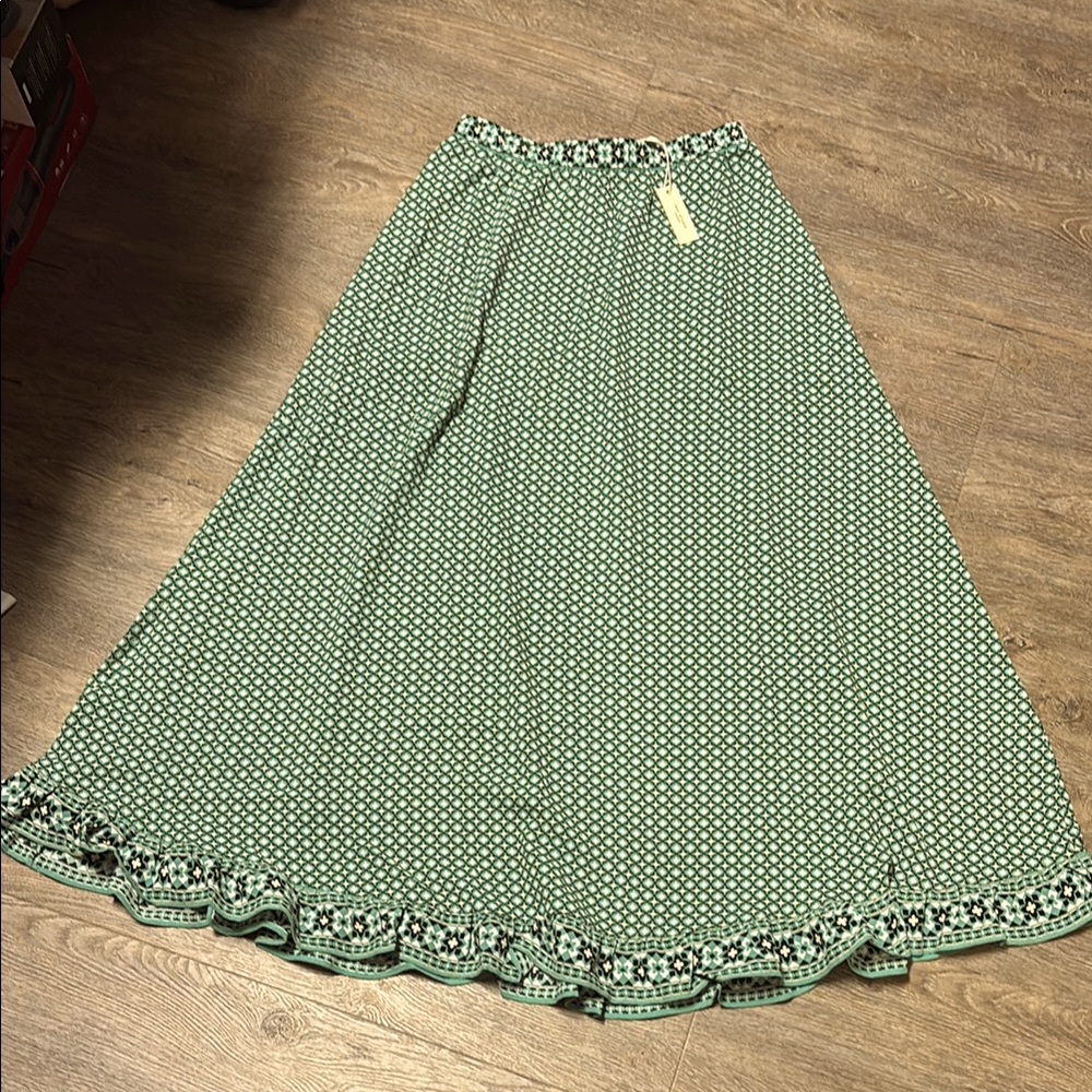 Brand🆕😍🔥😍 MAX STUDIO maxi skirt